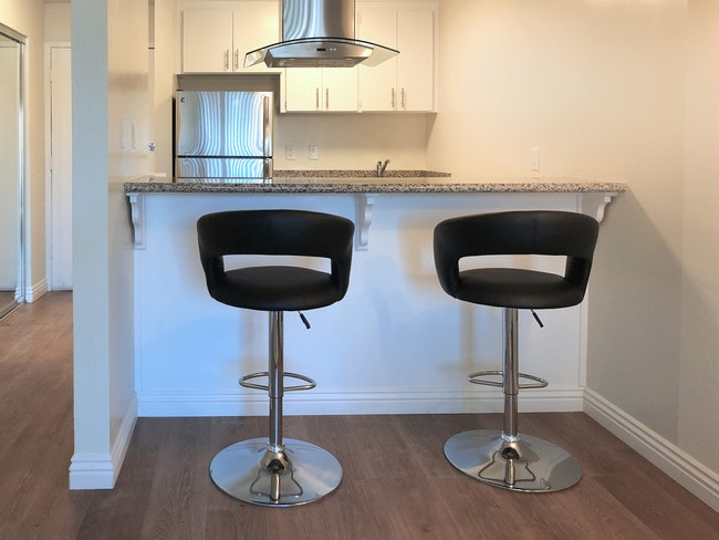 Bar Seating - Newport Apartments