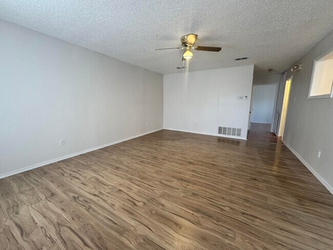 Foto del edificio - 4512 Lehigh St