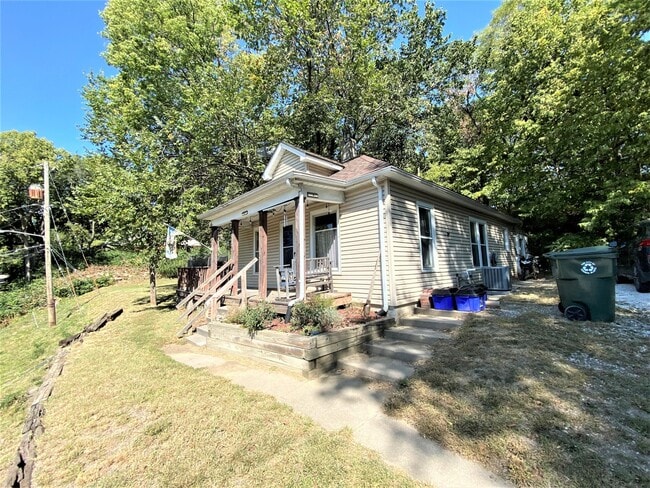 Building Photo - 325 Union St