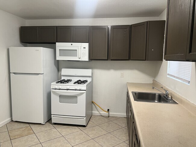 Foto del edificio - 108 west 9th / York St