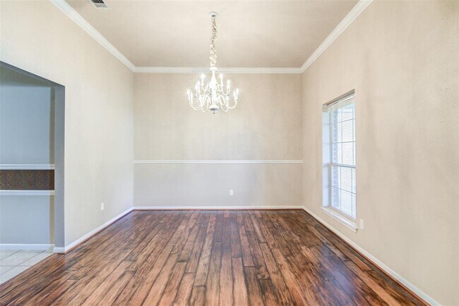 Building Photo - 6445 Durango Dr