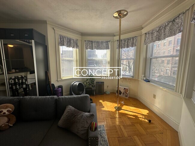 Building Photo - 40 Queensberry St