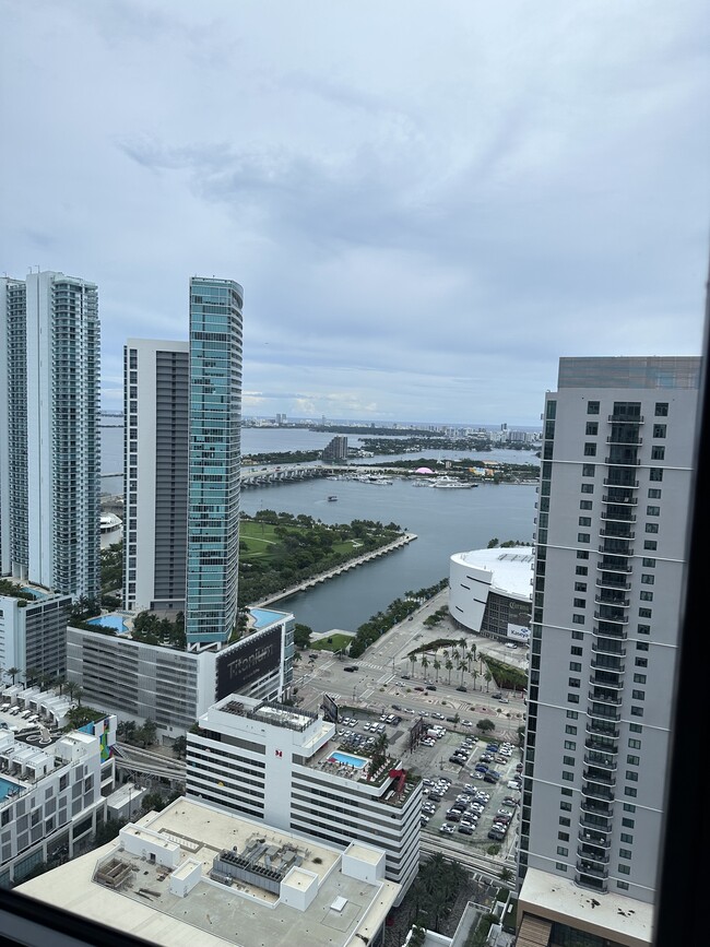 Foto del edificio - 200 Biscayne Boulevard Way