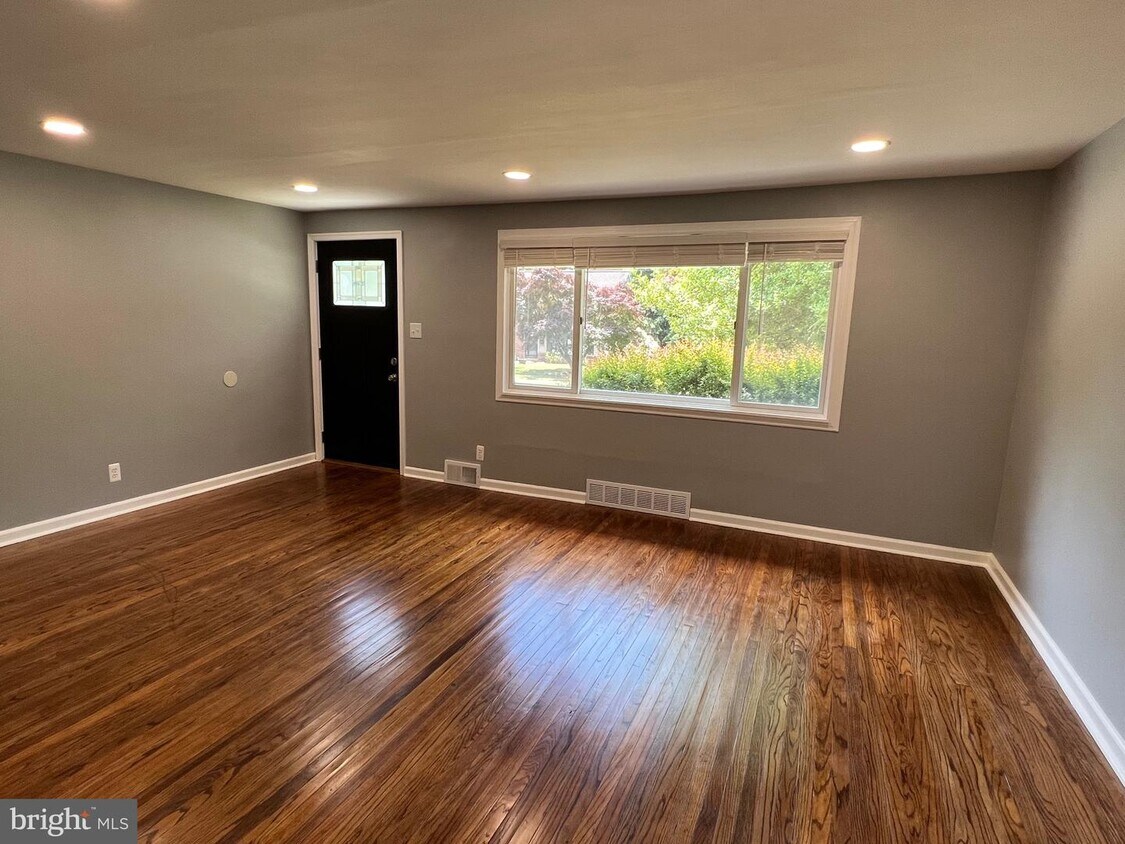 23 Greentree Ln, Malvern, PA 19355 House Rental in Malvern, PA