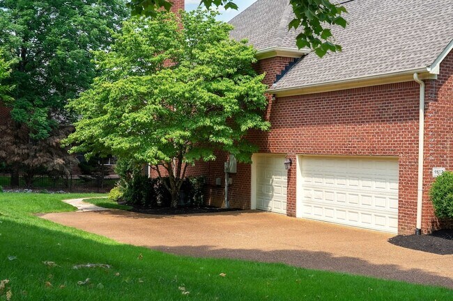 Foto del edificio - 9813 Albemarle Ln