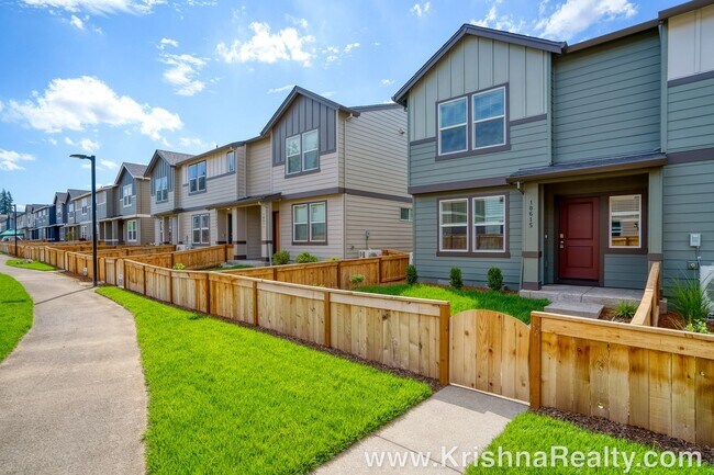 Foto del edificio - Beautiful NEW CONSTRUCTION 3 Bedroom 2.5 B...