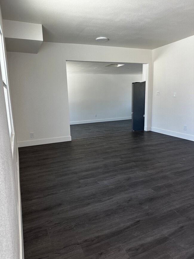 Photo - 1705 N Sierra Way Apartment
