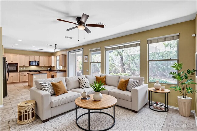 Foto del edificio - 11248 Newbury Hills Ave