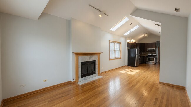 Foto del edificio - 1340 N Campbell Ave