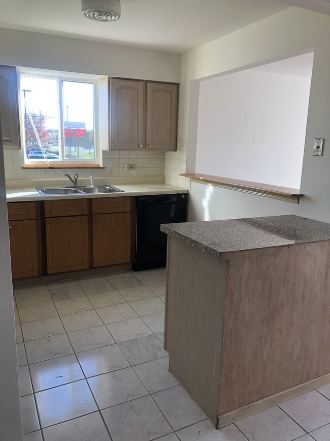 Foto del edificio - 1326 E 159th St