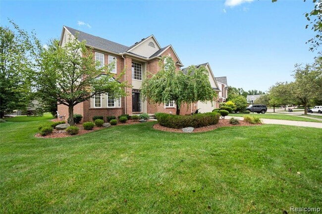 Foto del edificio - 50353 Livingston Dr