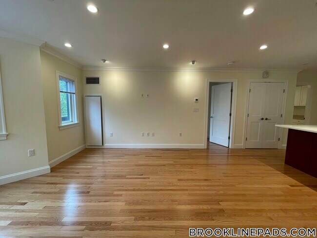 Foto del edificio - 1443 Beacon St