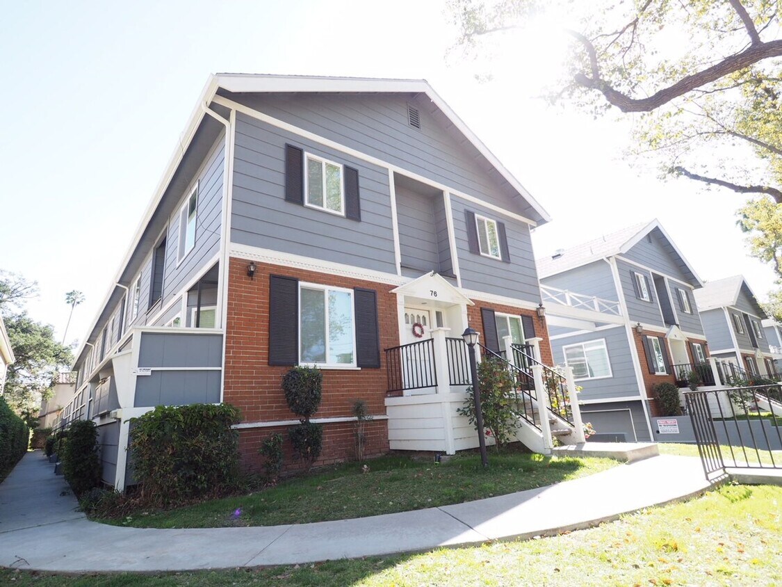 Foto principal - 76 N Sierra Bonita Ave