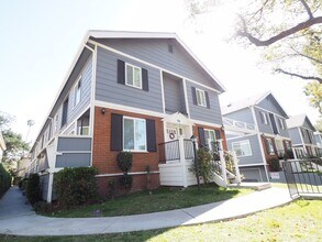 Building Photo - 76 N Sierra Bonita Ave