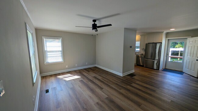 Foto del edificio - 3037 Marlowe Ave