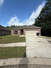 Building Photo - 16842 Glenwood Springs Dr