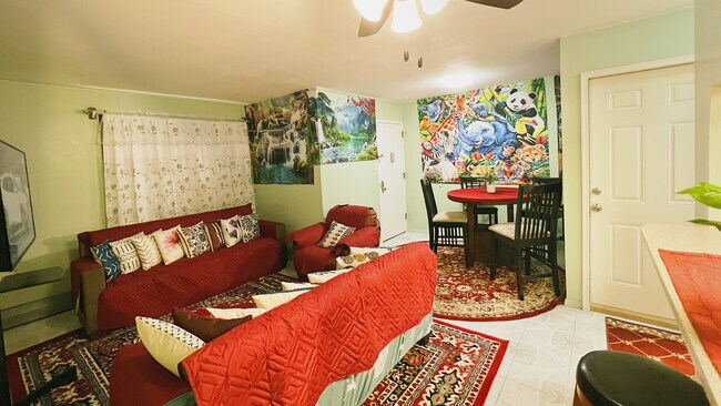 Foto del edificio - 2054 Hughes Ave