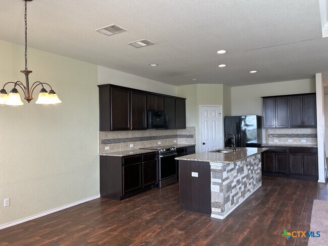 Foto del edificio - 8902 Bowfield Dr