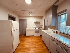 Building Photo - 102 E King St