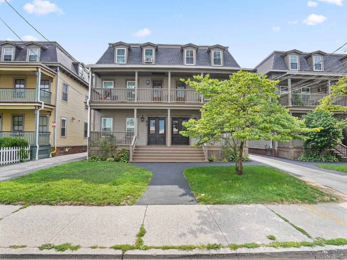 Primary Photo - 680 Atlantic St