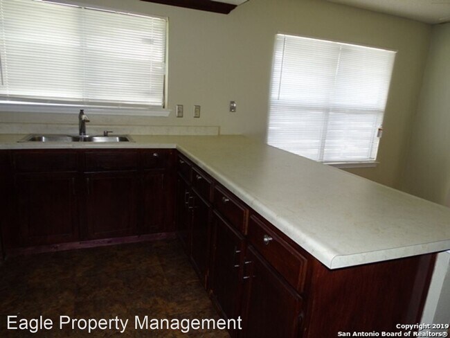 Building Photo - 3 br, 2 bath House - 7247 Elm Trail Dr