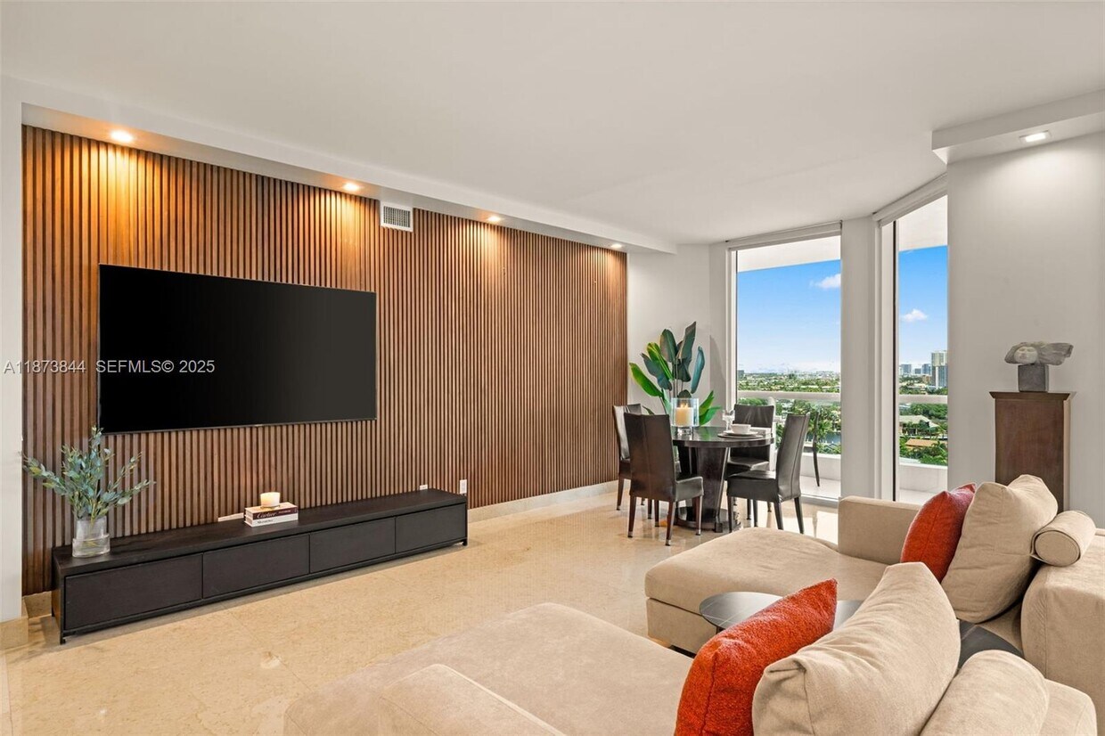 Primary Photo - 21200 Point Pl