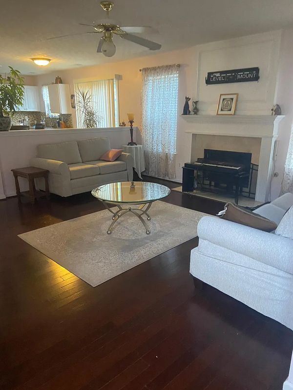 Foto del edificio - 1358 Cascade View Dr SW