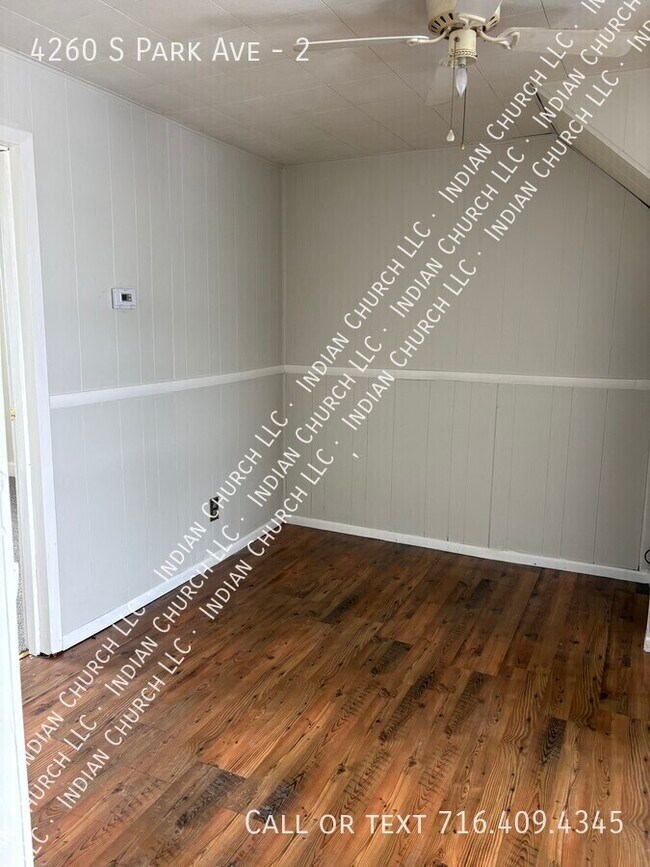 Foto del edificio - 4260 South Park Ave