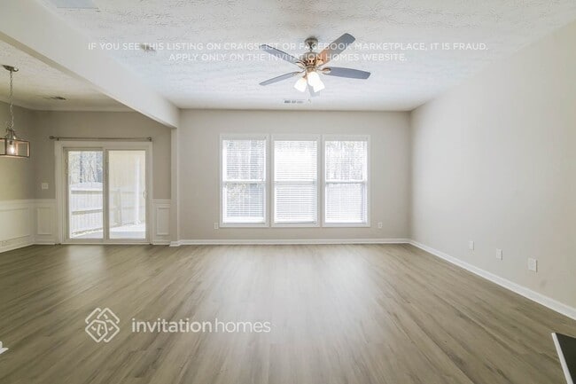 Building Photo - 952 Gardenia Curve