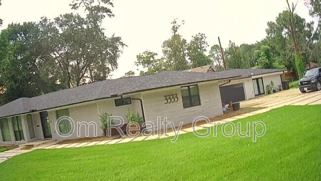 Photo - 3333 Calumet St House