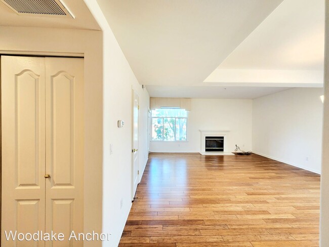 Building Photo - 2 br, 2 bath House - 1951 O'Farrell Street...
