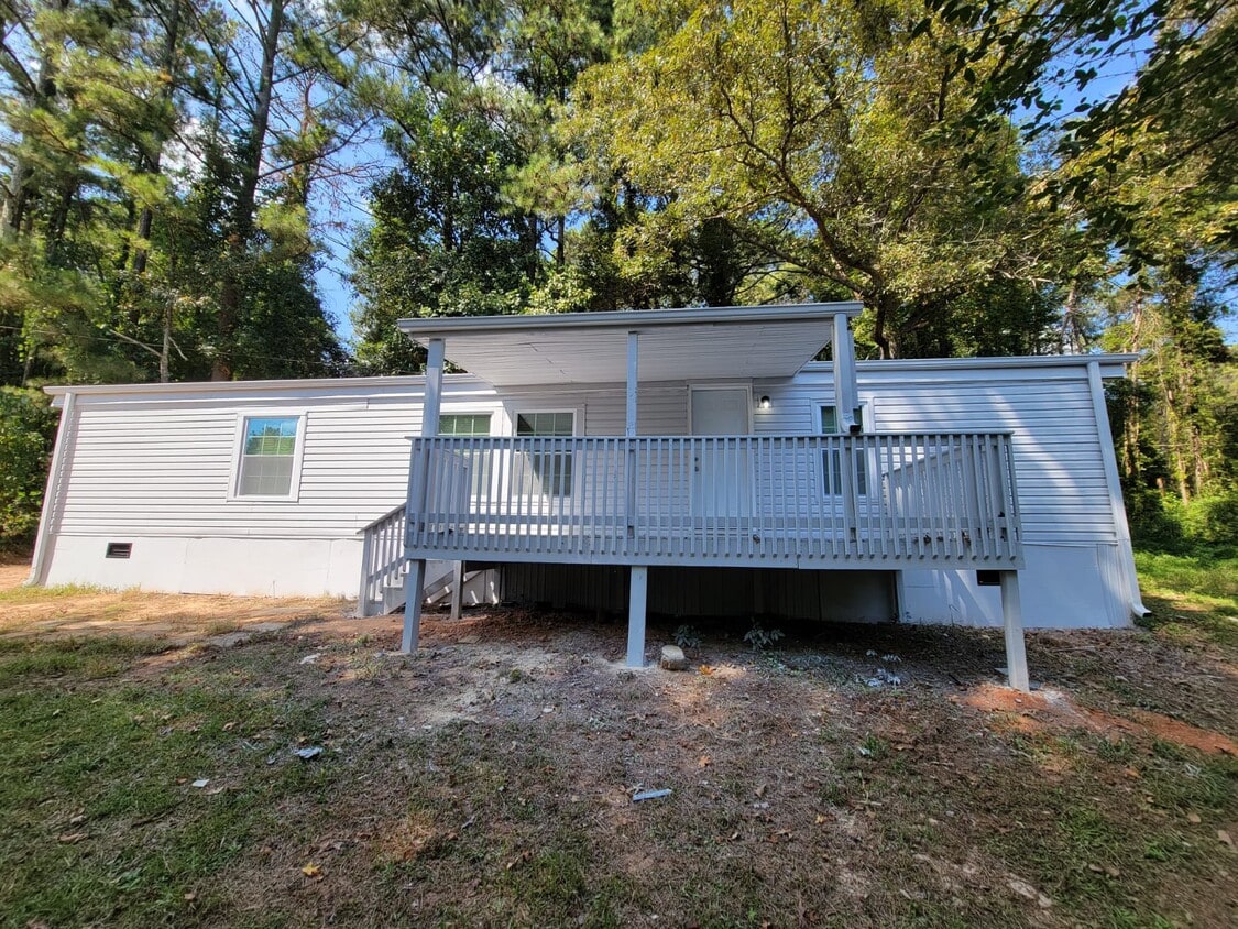 Primary Photo - 182 Meadowview Ln