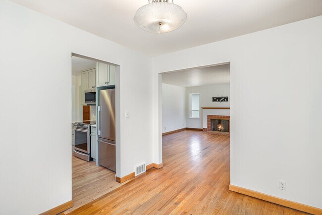 Foto del edificio - 723 N 81st St