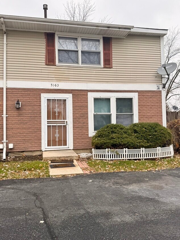 Foto principal - 5563 Allemong Dr