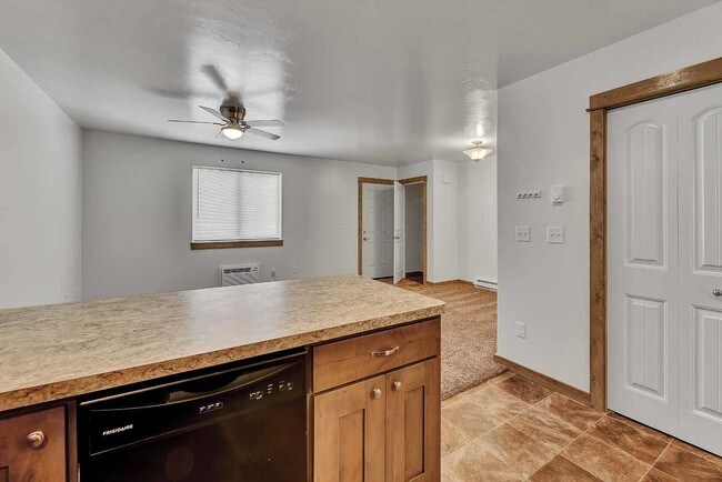 Building Photo - 500 Raven Run St