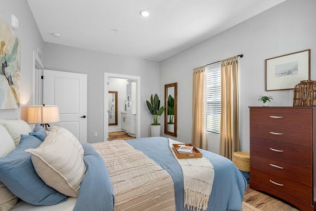 Elegant Bedroom with Neutral Tones - Pointe Grand New Berlin