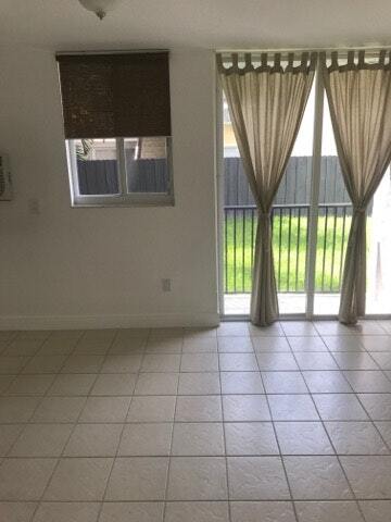Foto del edificio - 1531 Northwest 16th Avenue, Unit 204