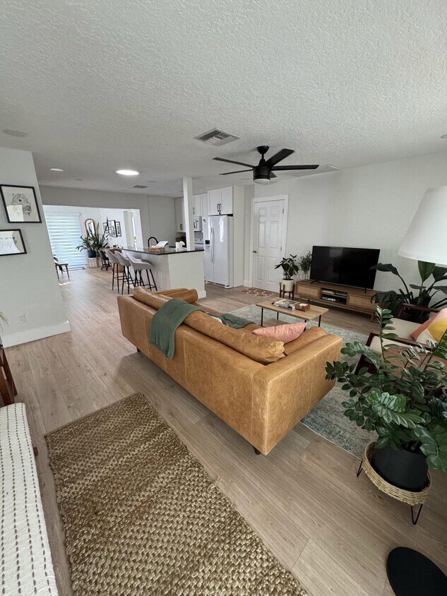 Foto principal - 702 NE 10th Ave
