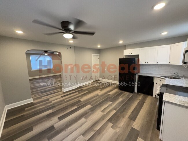 Foto del edificio - 3 BEDROOM HOME FOR RENT IN LANSDOWNE