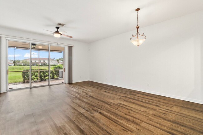 Building Photo - ANNUAL ** $1,845/month ** Lakeside Plantat...