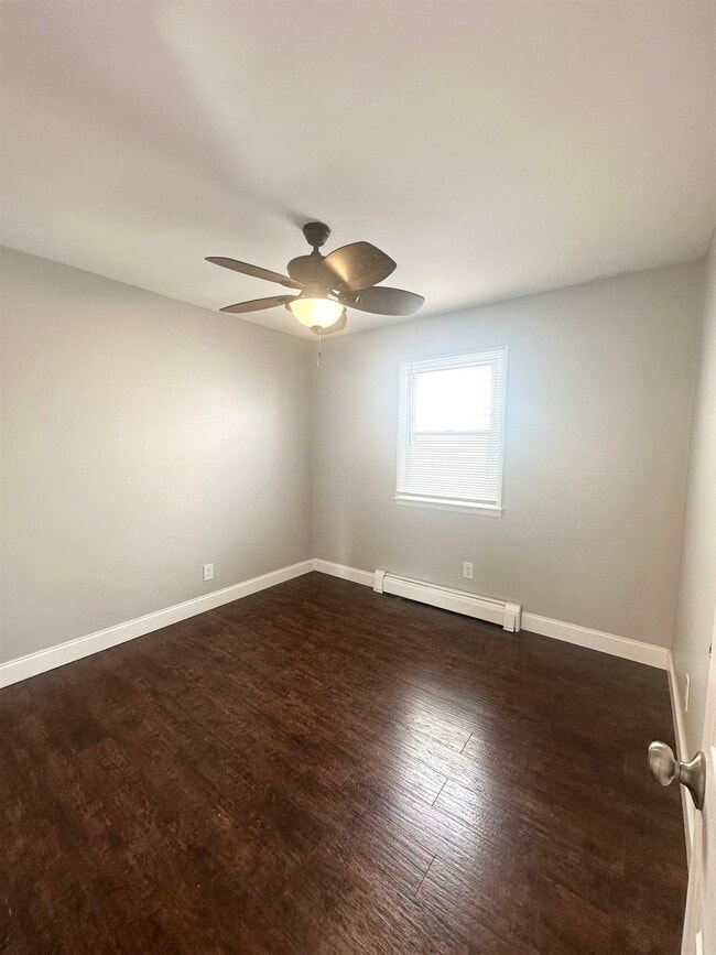 Building Photo - 5708 Broadway