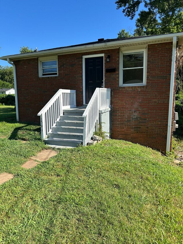 Foto principal - 1501 E Twenty-First St