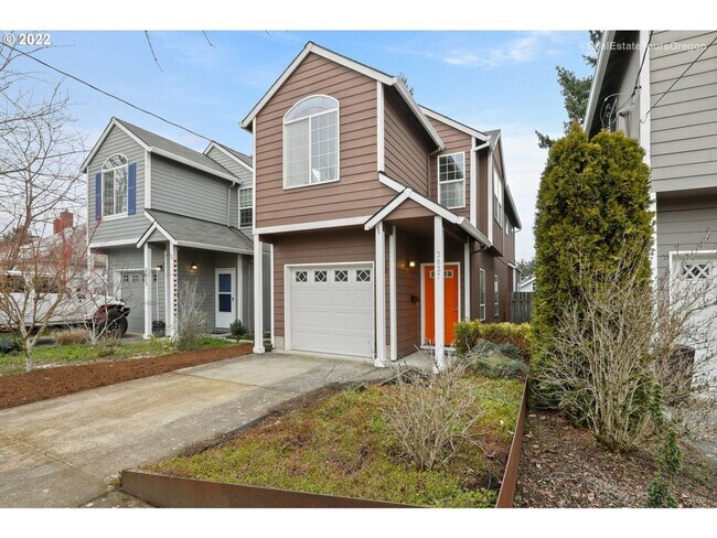 Building Photo - *Move In Special* 3 bdrm, 2 ba, house with...