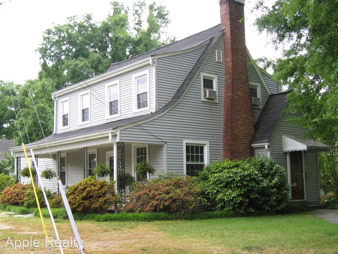 Primary Photo - 2113 Englewood Ave