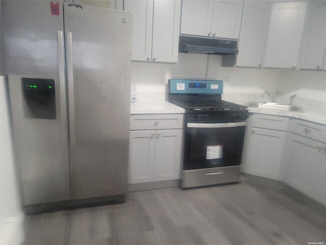 Foto del edificio - 169-27 120th Ave