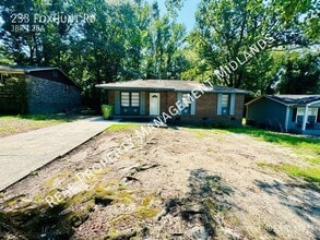 Building Photo - 233 Foxhunt Rd
