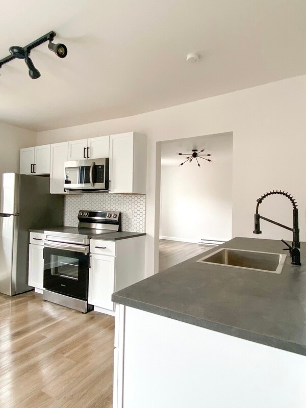 Foto principal - 139-141 E Sycamore St