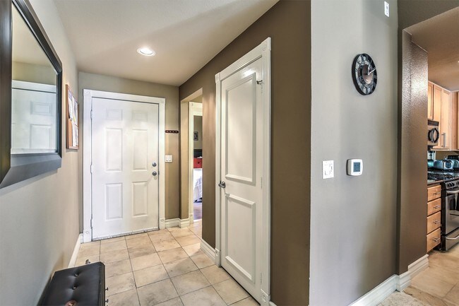 Foto del edificio - 210 E Flamingo Rd