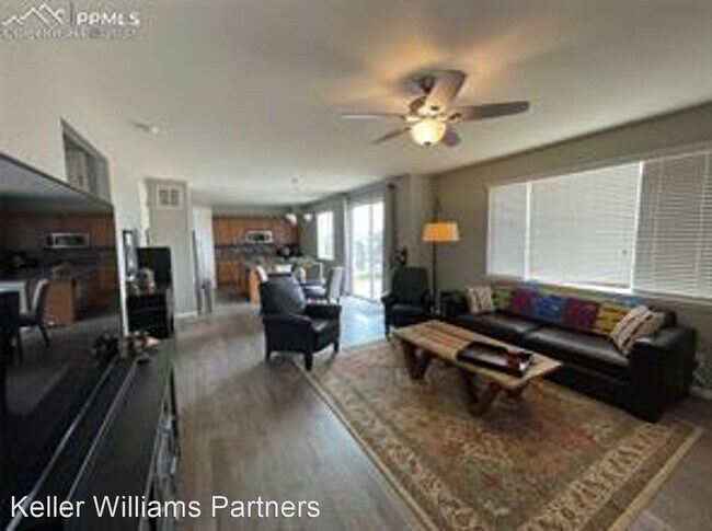 Foto del edificio - 4 br, 3 bath House - 7114 Laurel Cherry Ct