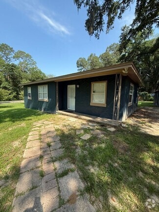 Building Photo - 1630 Stanley Ave